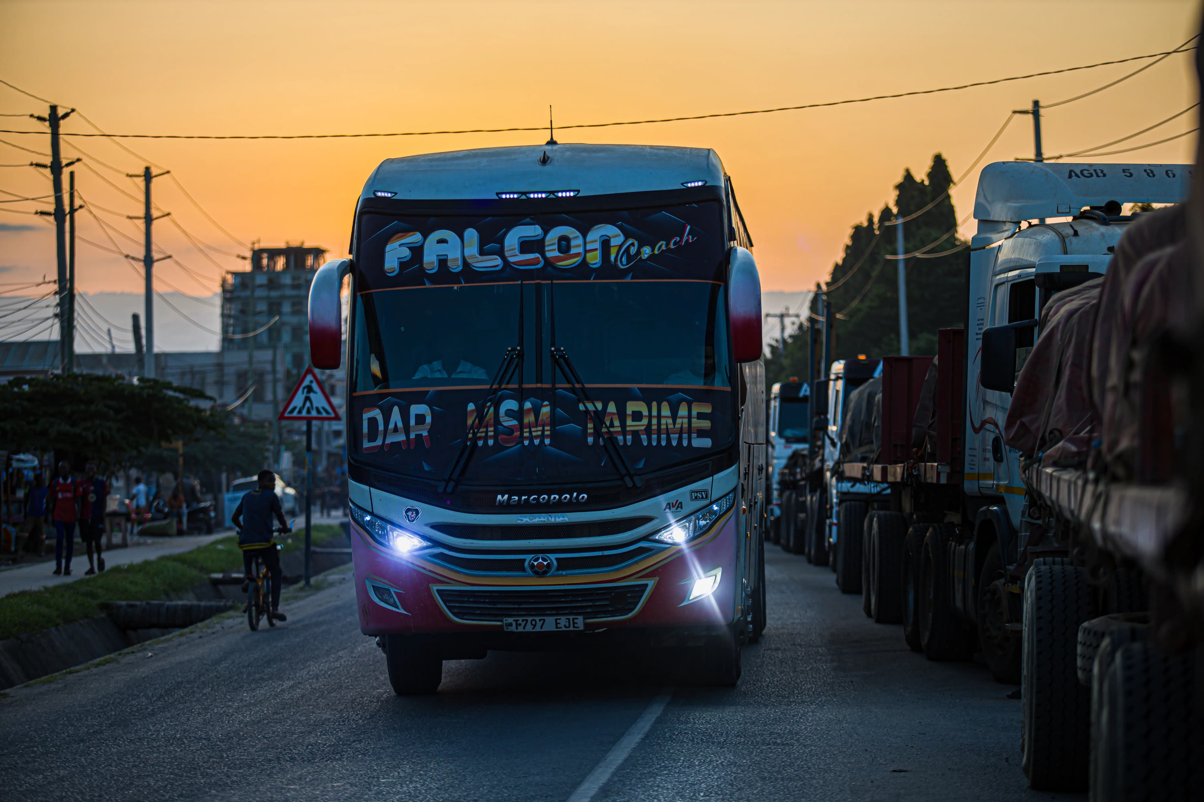 Falcon Bus