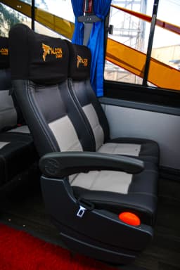 Bus image 4